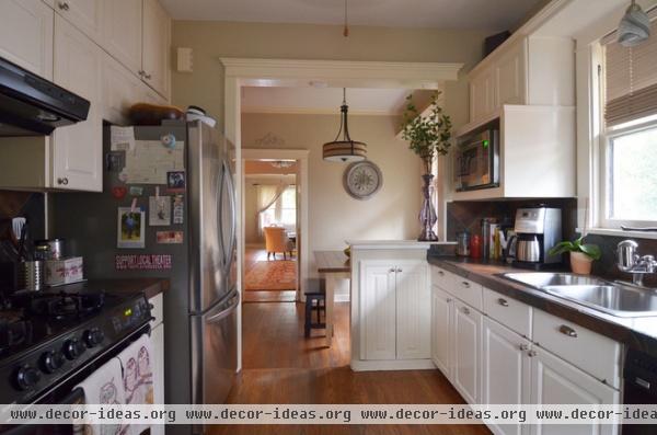 traditional kitchen by Sarah Greenman