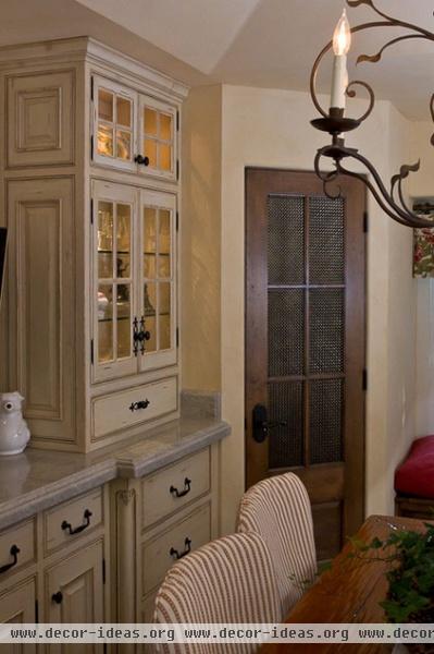 traditional kitchen by Home Systems , Wendi Zampino