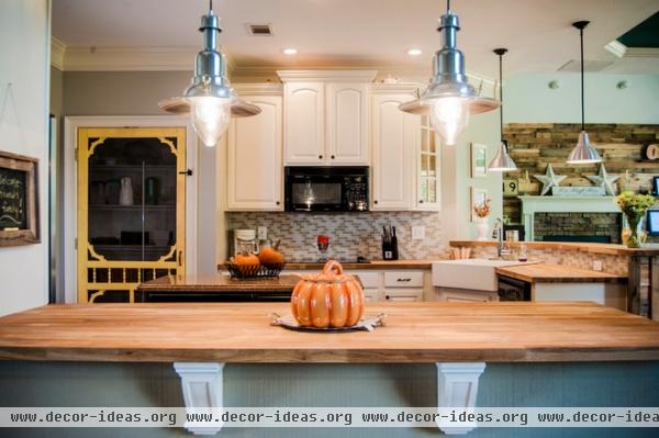 traditional kitchen by Ashley Anthony Photography