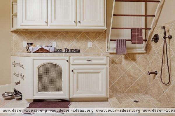 traditional laundry room by Morning Star Builders LTD