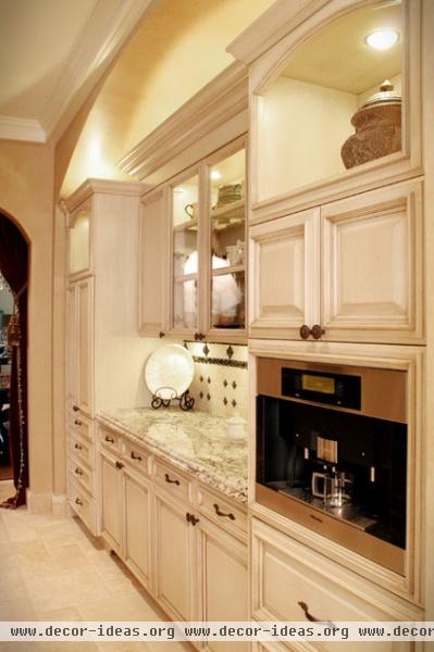 mediterranean kitchen by House of L Interior Design