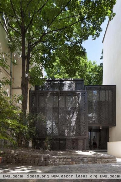 modern exterior by Moussafir Architectes