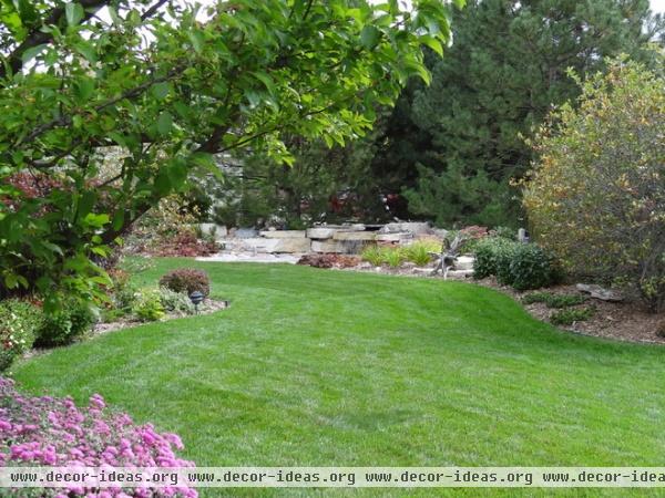 contemporary landscape by Breckenridge Design, Construction & Maintenance