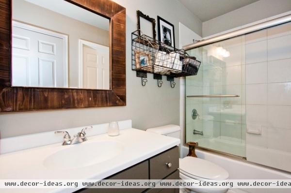 industrial bathroom Madison Street Loft