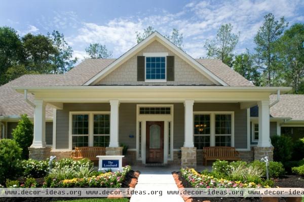 traditional exterior by James Hardie Building Products