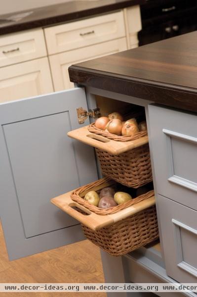 traditional kitchen by Dura Supreme Cabinetry