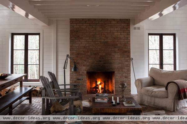 rustic living room by Jean Longpré