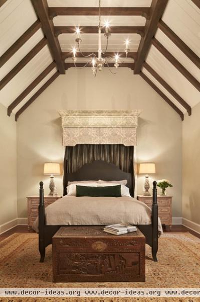 traditional bedroom by Gelotte Hommas Architecture