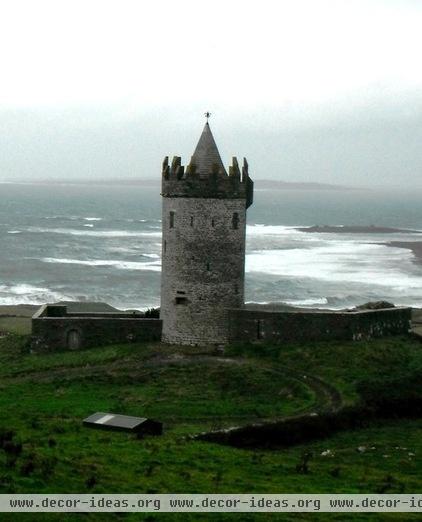 Doonagore Castle