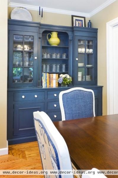 traditional dining room by Amoroso Design