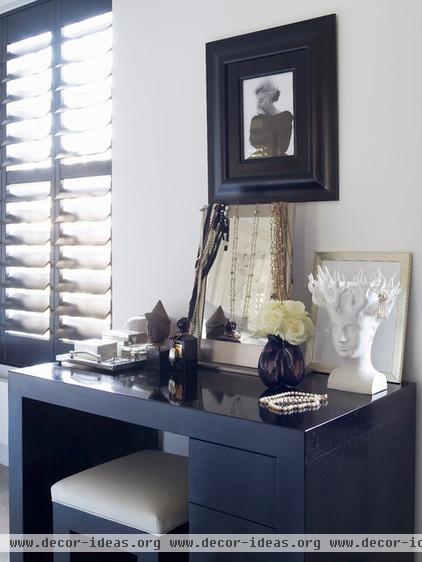 contemporary bedroom by Kelly Hoppen Interiors