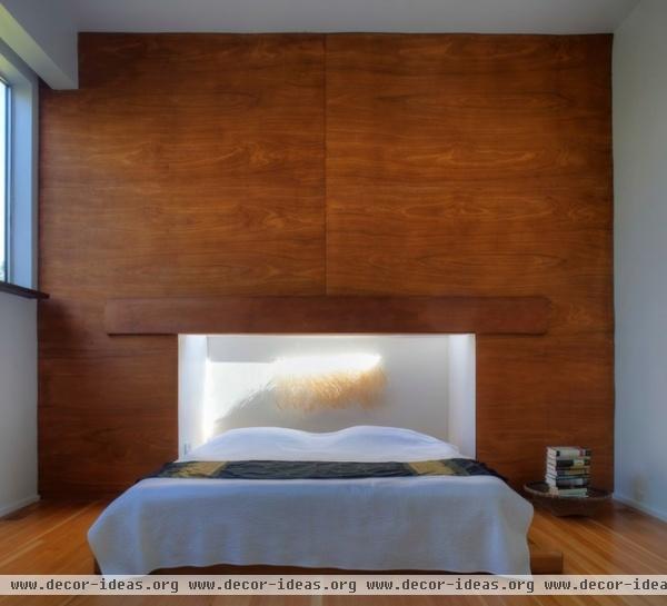 contemporary bedroom by David Ling Architect