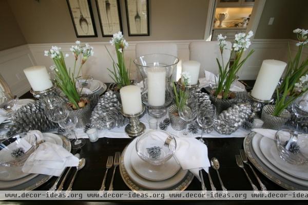 traditional dining room Atherton Holiday House Tour