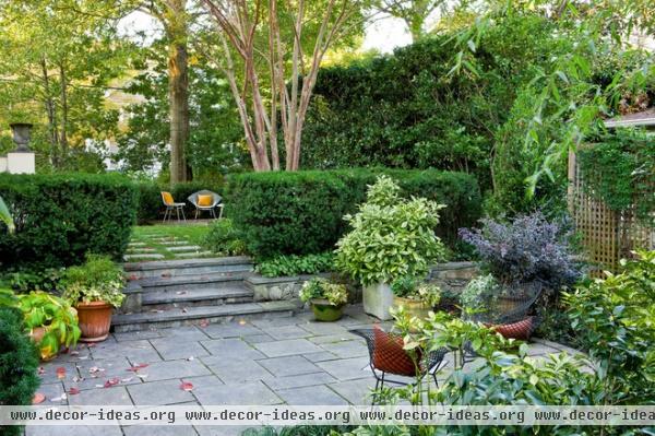 traditional landscape by Scott Brinitzer Design Associates