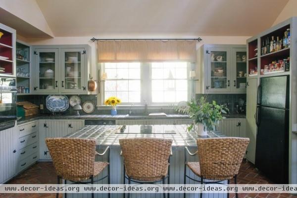 rustic kitchen by Anna Addison Photography