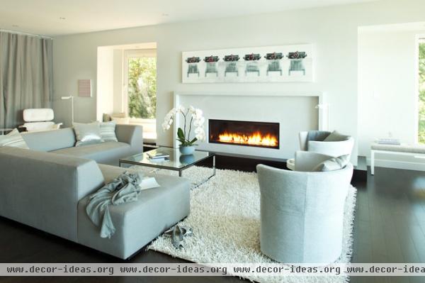 contemporary living room by Kelly Deck Design