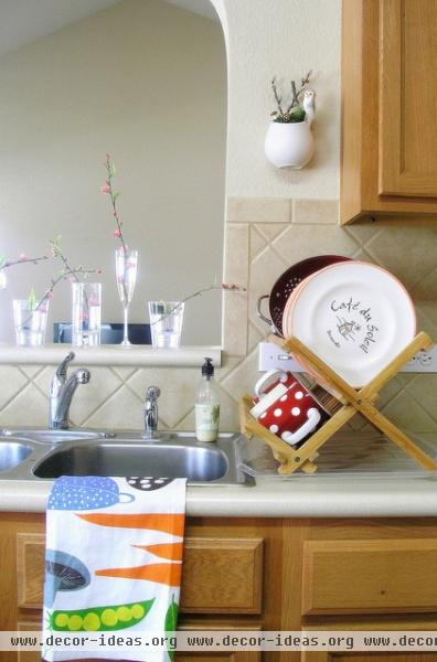 traditional kitchen by Agnes Blum