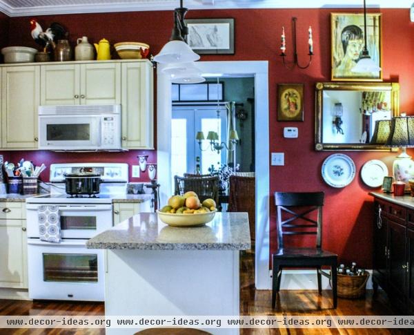 traditional kitchen by Mina Brinkey