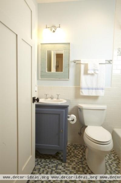 traditional bathroom by Stonebreaker Builders & Remodelers