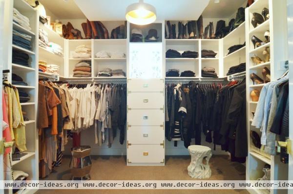 contemporary closet by Sarah Greenman