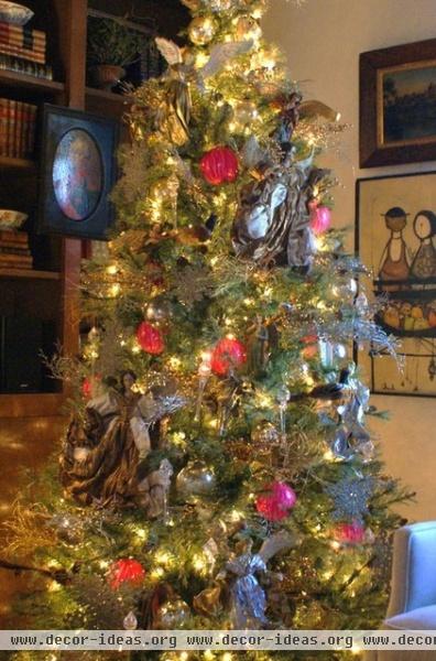 Decorating your Christmas Tree;  a Primer