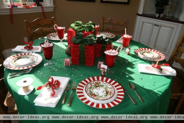 traditional dining room Atherton Holiday House Tour