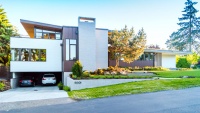 Houzz Tour: Tapping Midcentury Mod and Views in Seattle