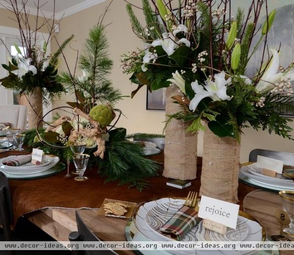 traditional dining room by Kerrie L. Kelly