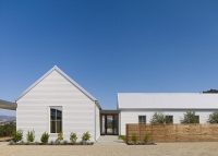 Houzz Tour: Industrial Glam Style for a California Farmhouse