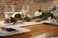 2 Beautifully Natural Tablescapes for Holiday Dining