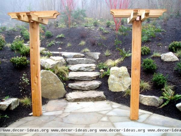 traditional landscape by Studio 342 Landscape Architecture