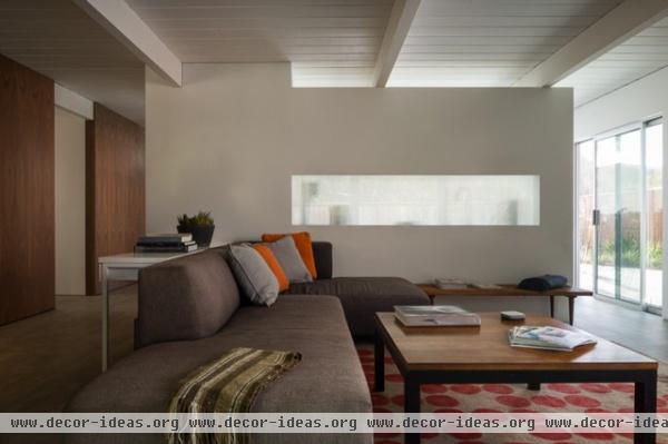 midcentury living room by building Lab, inc.