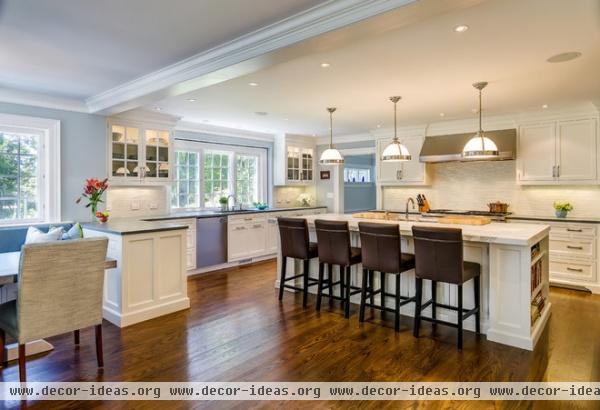 Kitchen of the Week: Room for Family Fun in Connecticut