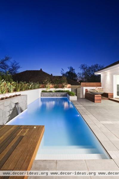 contemporary landscape by C.O.S Design