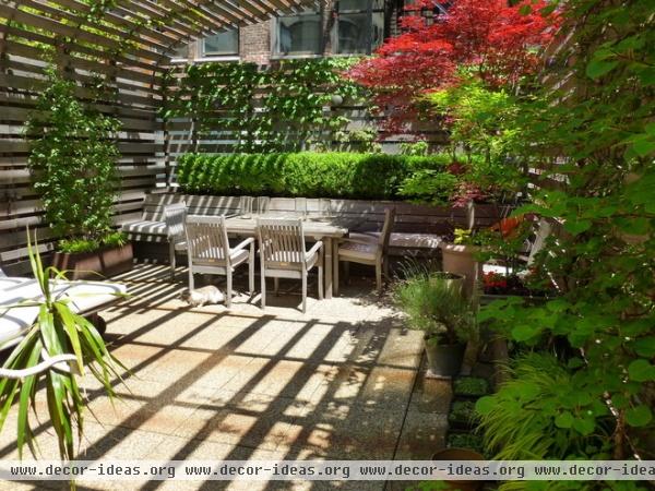 modern patio by Lynn Gaffney Architect, PLLC