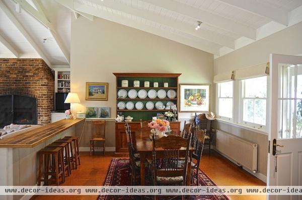 traditional dining room by Luci.D Interiors