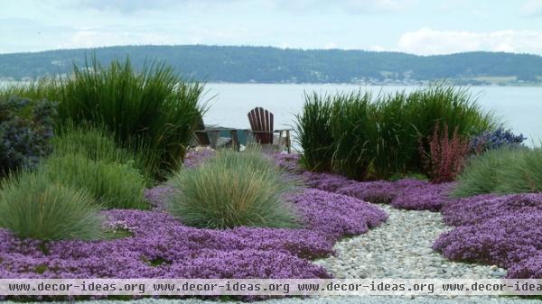 beach style landscape by Lankford Associates Landscape Architects