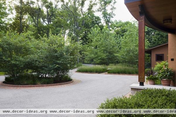 contemporary landscape by The Garden Consultants, Inc.