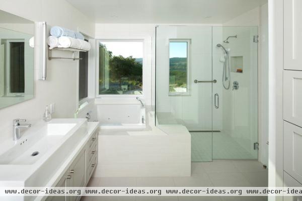 farmhouse bathroom by Gast Architects