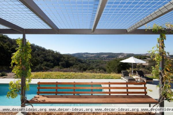 farmhouse patio by Gast Architects