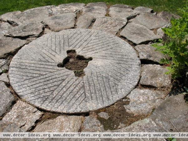 5 Great Garden Uses for Granite Millstones