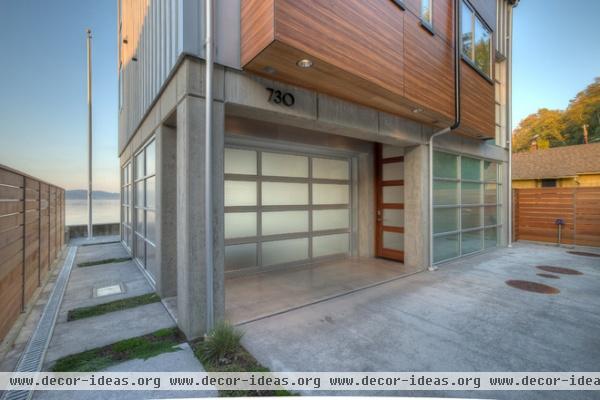 contemporary garage and shed by Dan Nelson, Designs Northwest Architects