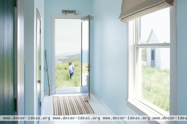 Benjamin Moore Floats Breath of Fresh Air as Its Color of 2014