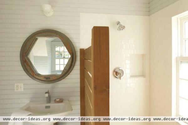 farmhouse bathroom by JAMES DIXON ARCHITECT PC