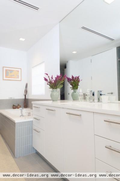 farmhouse bathroom by Jason Snyder