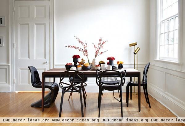 contemporary dining room by Lisa Petrole Photography