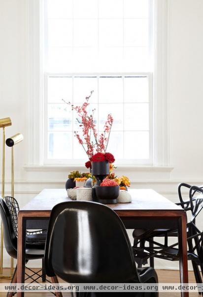 contemporary dining room by Lisa Petrole Photography