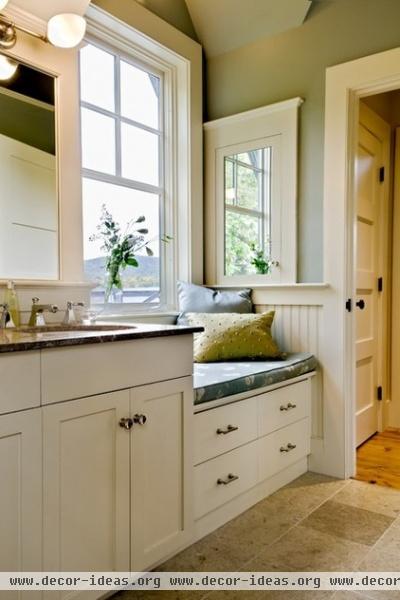 rustic bathroom by Smith & Vansant Architects PC