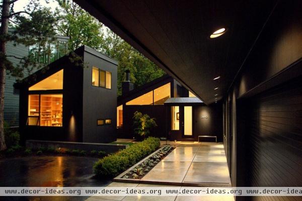 contemporary exterior by Giulietti Schouten Architects