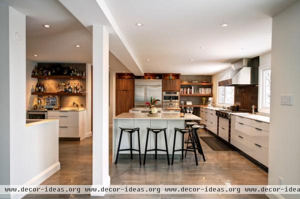 contemporary kitchen by Dalton Distinctive Renovations